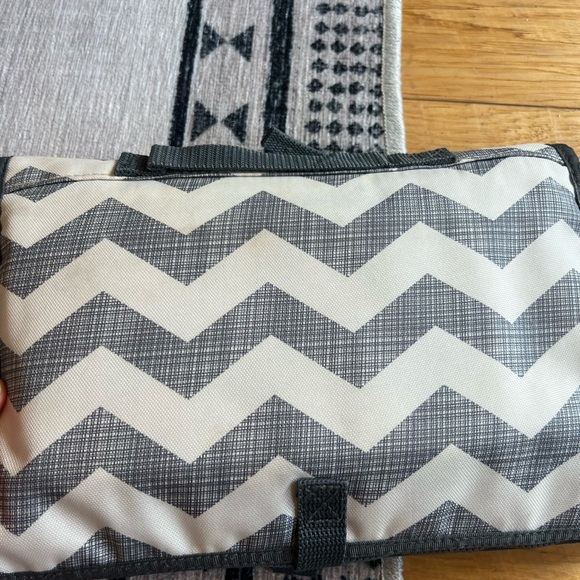 Like new! Super clean! - Picture 2 of 6